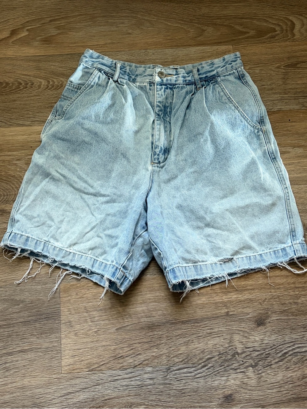 Gloria Vanderbilt Light Blue Denim Jean Shorts